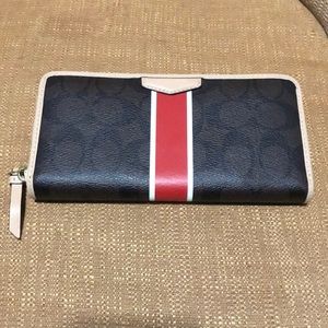 ✨NEW✨ COACH wallet